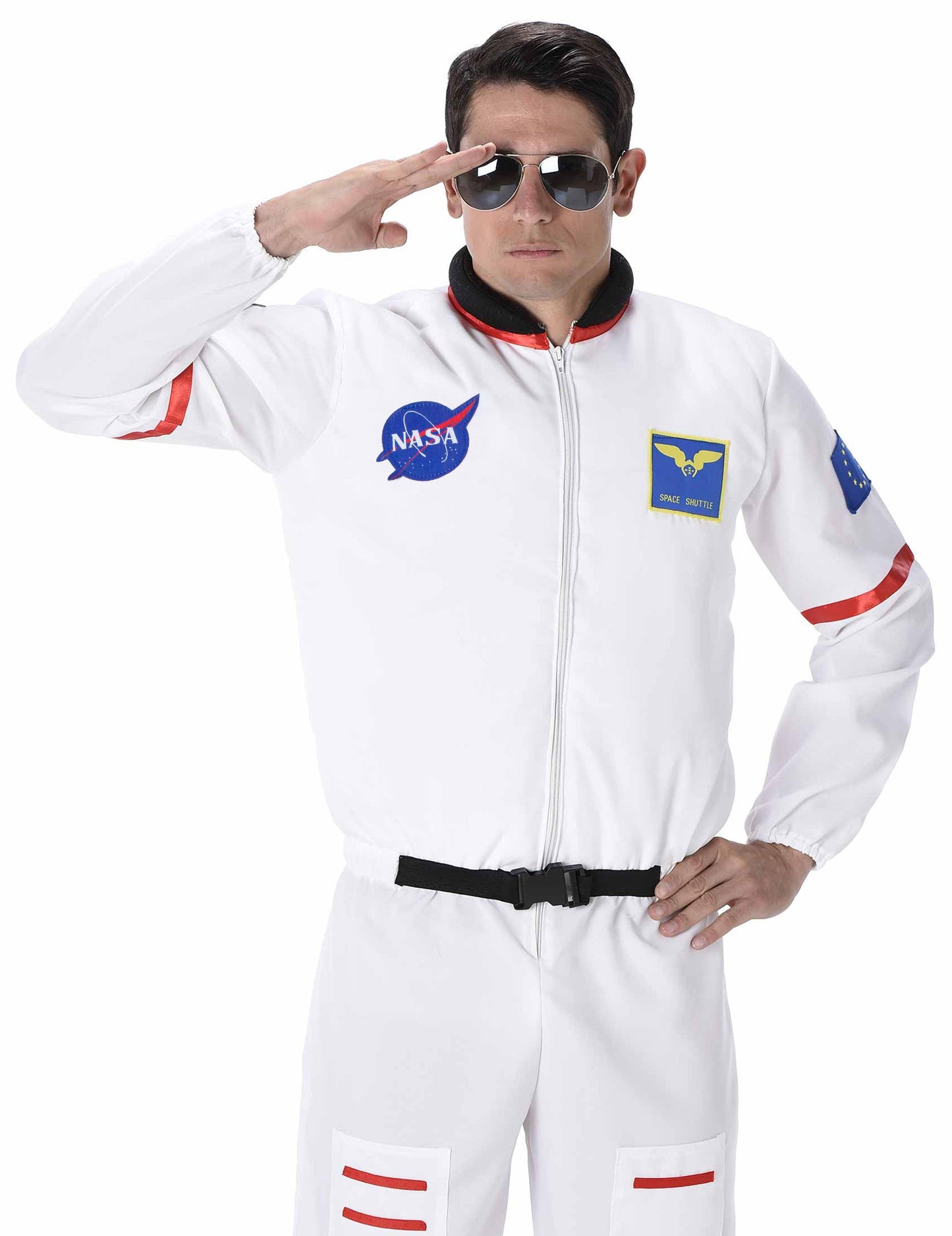 Muški astronaut prerušen